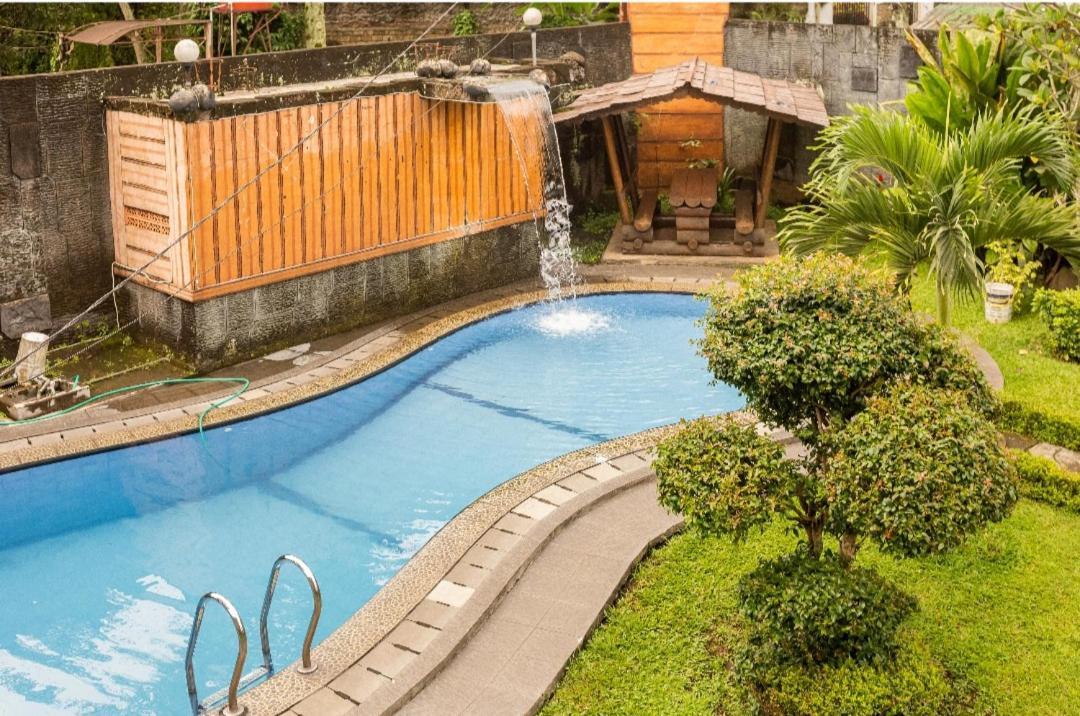 Villa Anjung Balak Cisarua Exteriér fotografie