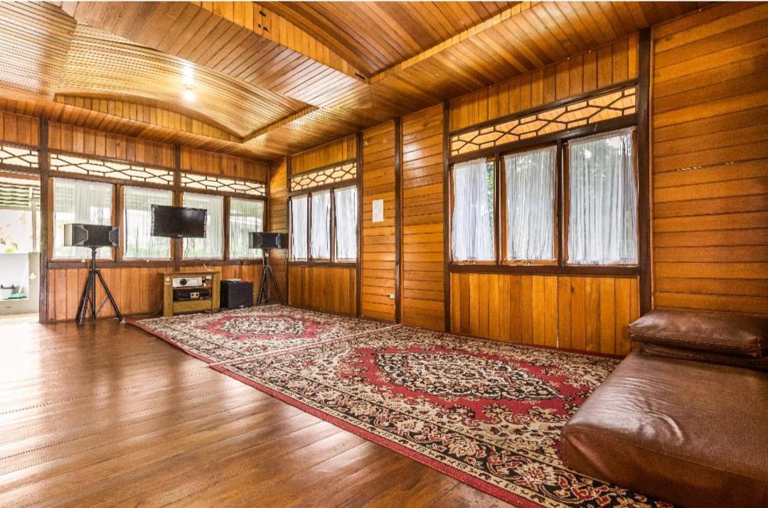 Villa Anjung Balak Cisarua Exteriér fotografie
