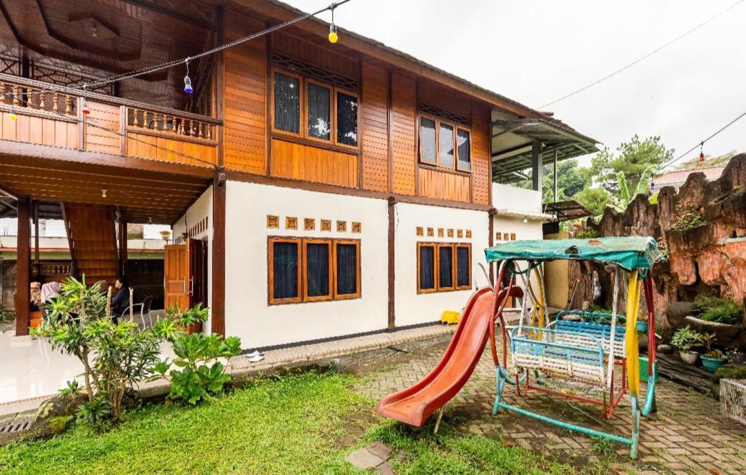 Villa Anjung Balak Cisarua Exteriér fotografie